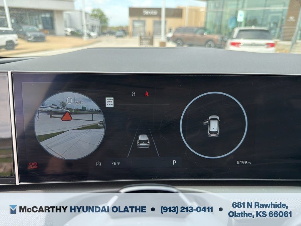Used 2025 Hyundai Tucson Limited AWD/4WD image 9