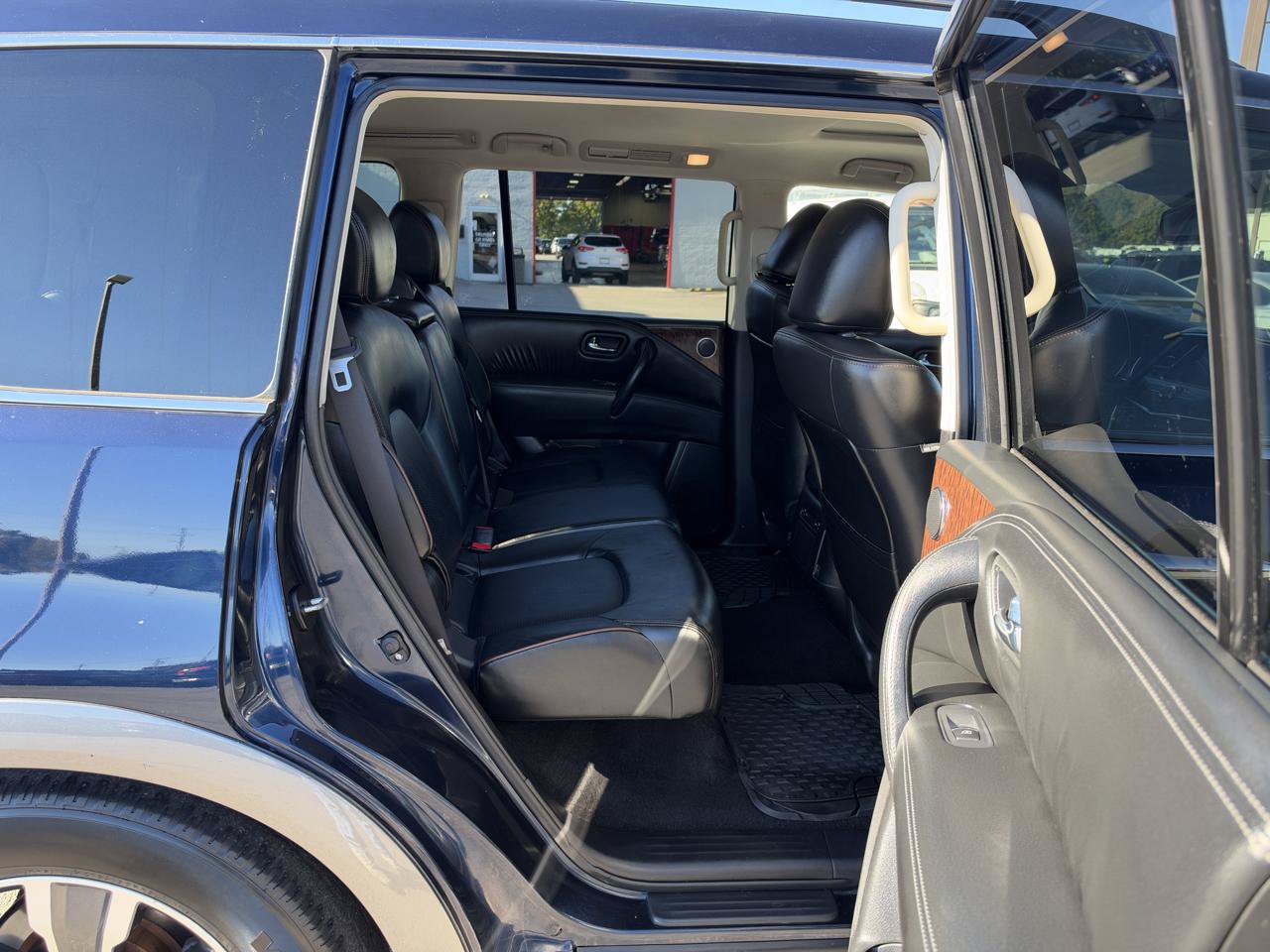 Used 2019 Nissan Armada SL w/ Premium Package AWD/4WD image 10