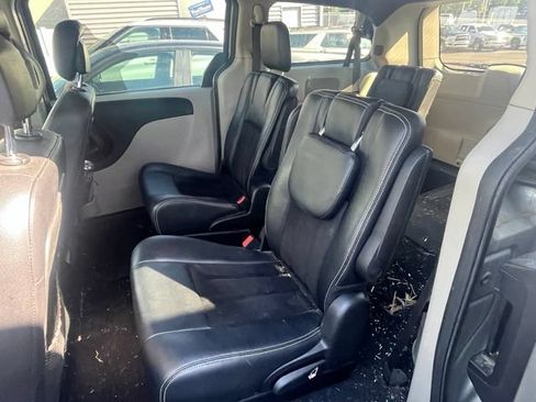 Used 2019 Dodge Grand Caravan SXT FWD image 7