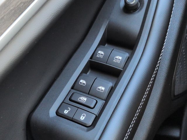 New 2027 Jeep Grand Cherokee Limited RWD image 25