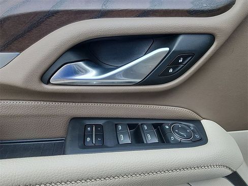 Certified 2022 GMC Yukon Denali image 24