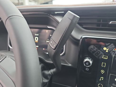 New 2026 GMC Sierra 3500 AT4 w/ Technology Package image 25