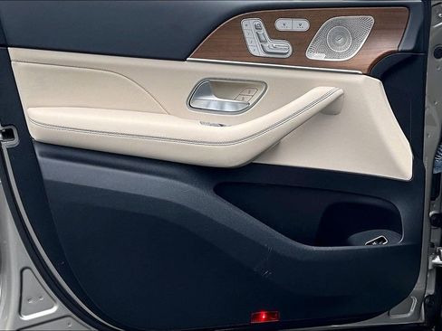 Certified 2022 Mercedes-Benz GLS 450 4MATIC image 18