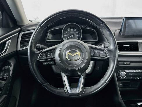 Used 2018 MAZDA MAZDA3 Touring FWD image 18