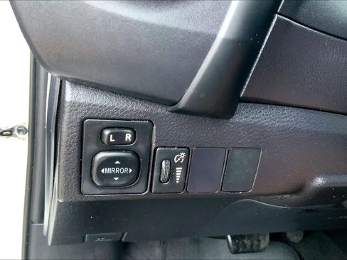 Used 2018 Toyota Corolla SE FWD image 34
