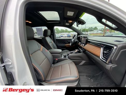Used 2026 GMC Canyon AT4 w/ Technology Plus Package AWD/4WD image 30