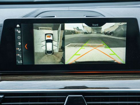 Used 2018 BMW 640i Gran Turismo xDrive w/ M Sport Package image 11