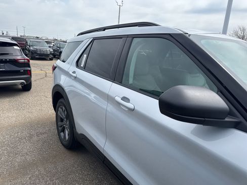 New 2026 Ford Explorer Active w/ Active Comfort Package AWD/4WD image 23