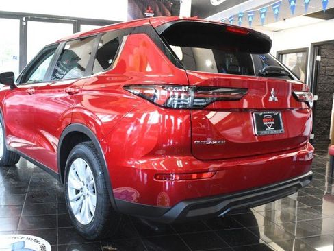 New 2026 Mitsubishi Outlander ES AWD/4WD image 8