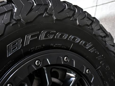 Used 2023 Jeep Wrangler Unlimited Rubicon 4xe AWD/4WD image 80