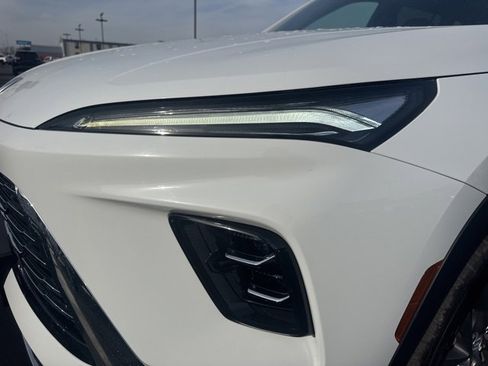 Used 2025 Buick Enclave Preferred image 24