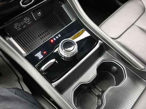 Used 2026 Jeep Grand Cherokee Limited w/ Luxury Tech Group II AWD/4WD image 39