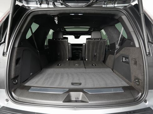 Used 2026 Cadillac Escalade V w/ LPO, ONYX Package image 14