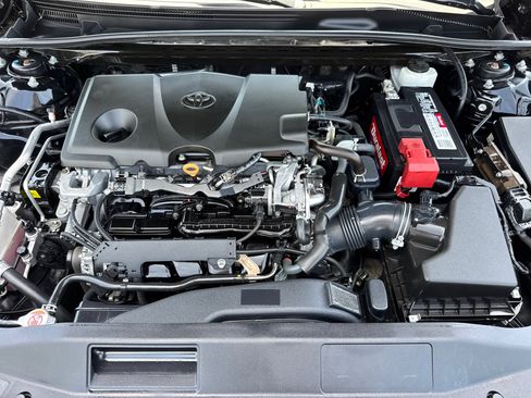 Used 2019 Toyota Camry SE FWD image 8