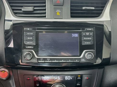 Used 2018 Nissan Sentra SV FWD image 14