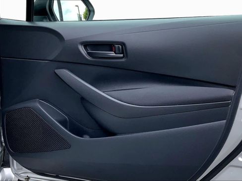 Certified 2025 Toyota Corolla LE image 21