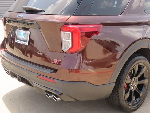 Used 2020 Ford Explorer ST w/ ST Street Pack AWD/4WD image 12