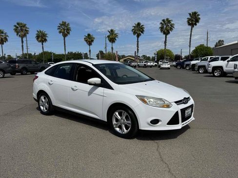 Used 2013 Ford Focus SE FWD image 11