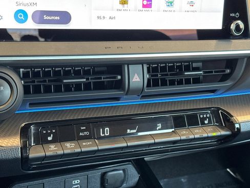 Certified 2024 Toyota Prius XLE FWD image 26