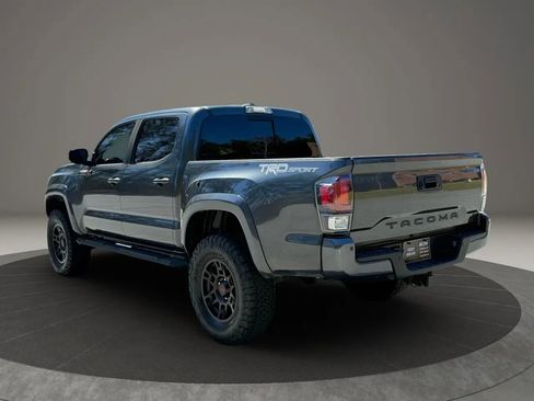 Used 2019 Toyota Tacoma TRD Sport w/ Technology Package image 6