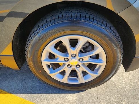 Used 2019 Chevrolet Equinox LS w/ LS Convenience Package image 15