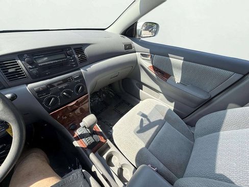 Used 2004 Toyota Corolla LE FWD image 18