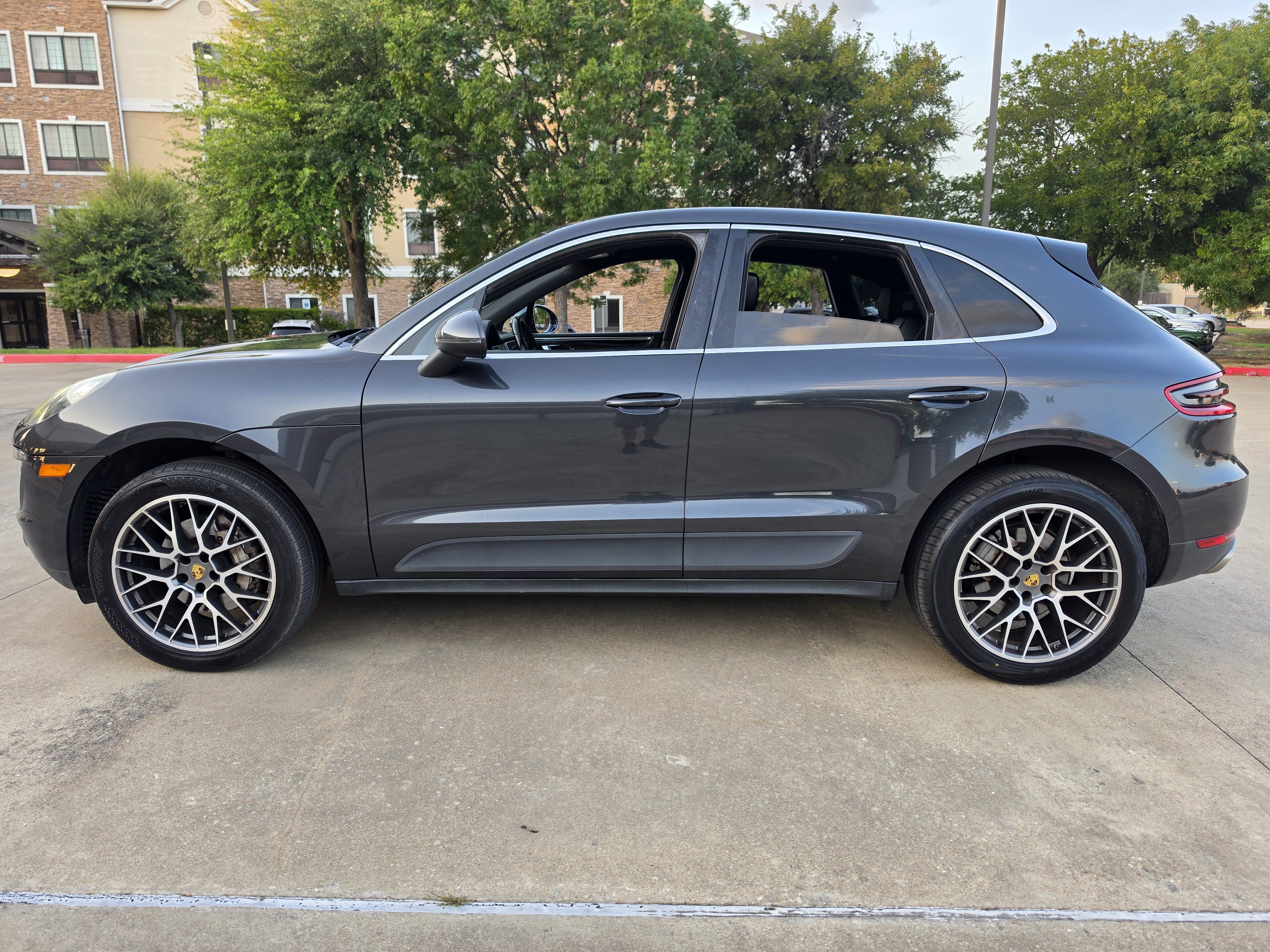Used 2017 Porsche Macan S AWD/4WD image 4