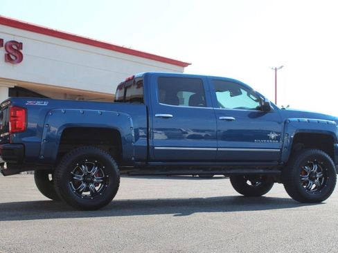Used 2017 Chevrolet Silverado 1500 LTZ Z71 w/ LTZ Plus Package AWD/4WD image 3