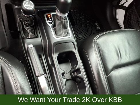 Used 2018 Jeep Wrangler Unlimited Sahara image 16