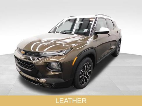 Used 2021 Chevrolet TrailBlazer ACTIV w/ Sun and Liftgate Package image 5