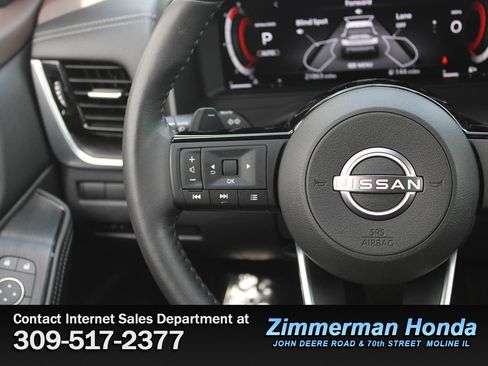 Used 2023 Nissan Rogue Platinum AWD/4WD image 13