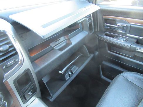 Used 2016 RAM 1500 Laramie w/ Convenience Group image 41