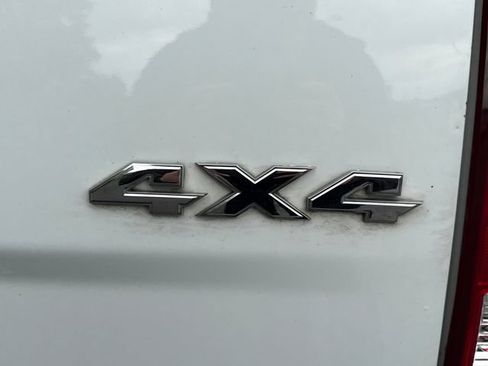 Used 2016 RAM 1500 Classic SLT AWD/4WD image 19