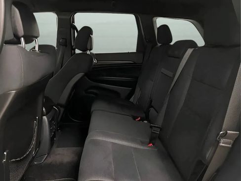Used 2016 Jeep Grand Cherokee Laredo w/ Quick Order Package 23E RWD image 11