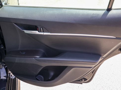 Used 2024 Toyota Camry SE FWD image 19