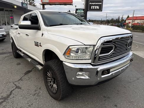 Used 2018 RAM 3500 Laramie image 10