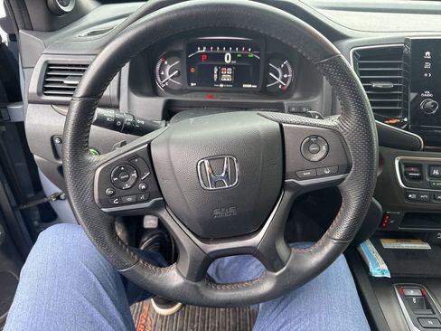 Certified 2022 Honda Passport TrailSport image 34