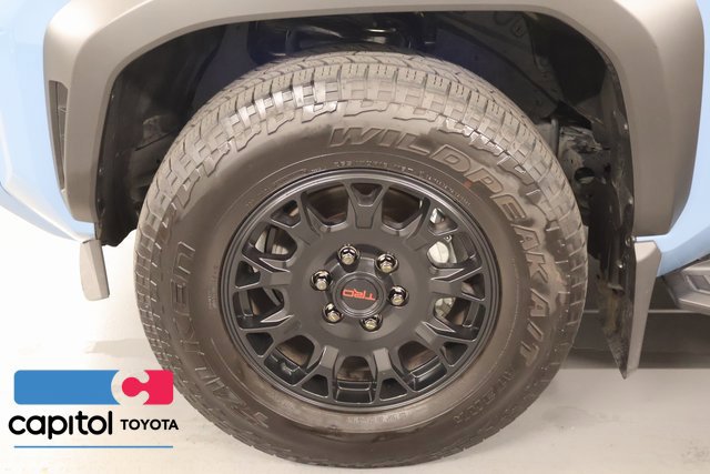 Used 2025 Toyota 4Runner TRD Off-Road Premium AWD/4WD image 7
