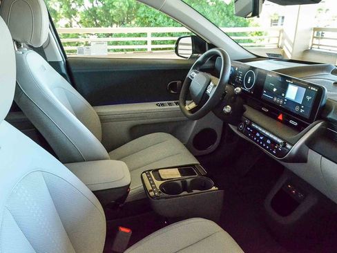 New 2026 Hyundai Ioniq 5 Limited image 32