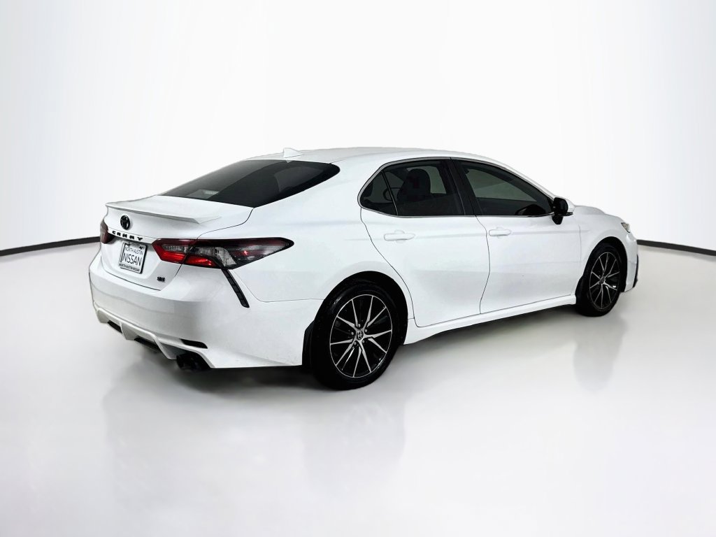 Used 2023 Toyota Camry SE FWD image 7