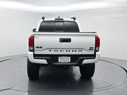 Used 2022 Toyota Tacoma SR AWD/4WD image 21