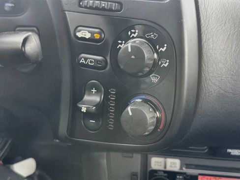 Used 2008 Honda S2000 image 21
