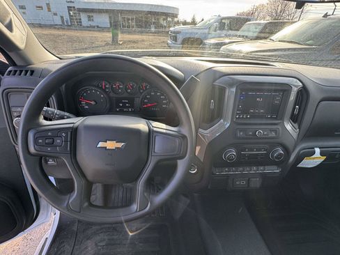 Used 2025 Chevrolet Silverado 1500 W/T RWD image 14