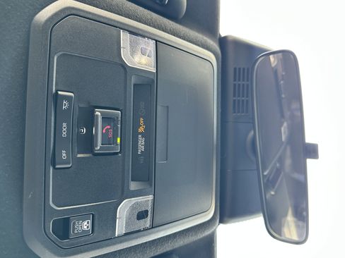 Used 2025 Toyota 4Runner SR5 image 33