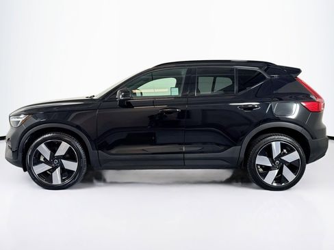 Used 2023 Volvo XC40 Recharge Ultimate image 8