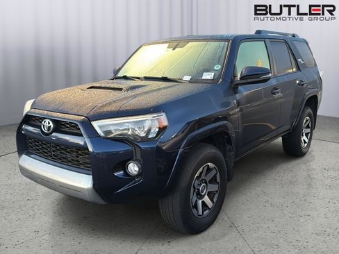 Used 2019 Toyota 4Runner TRD Off-Road Premium AWD/4WD image 2