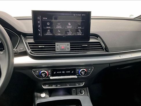 Used 2025 Audi Q5 2.0T Premium AWD/4WD image 30
