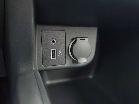 Certified 2024 Nissan Kicks S image 27