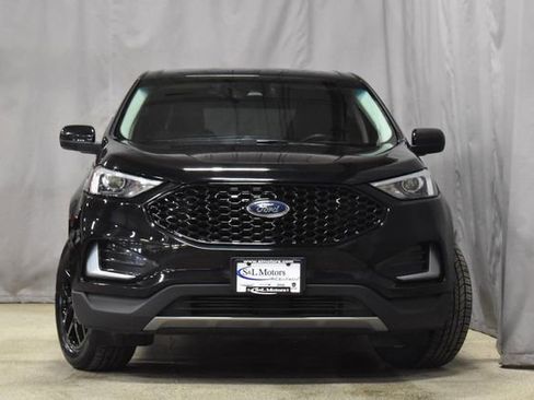 Used 2023 Ford Edge SEL image 5