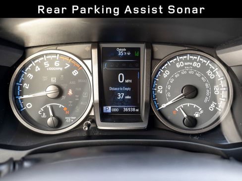 Used 2023 Toyota Tacoma TRD Off-Road image 14